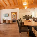 Dorf Alpenleben By Alpentravel מלון דירות 4*