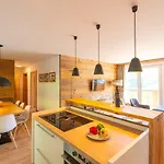 Dorf Alpenleben By Alpentravel מלון דירות וואגריין